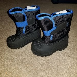 Toddler snow boots